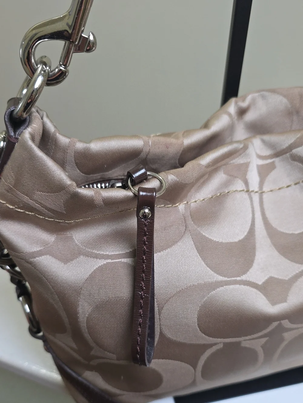 COACH F15250 Signature Khaki Fabric/Brown Leather Trim Carly Hobo GUC